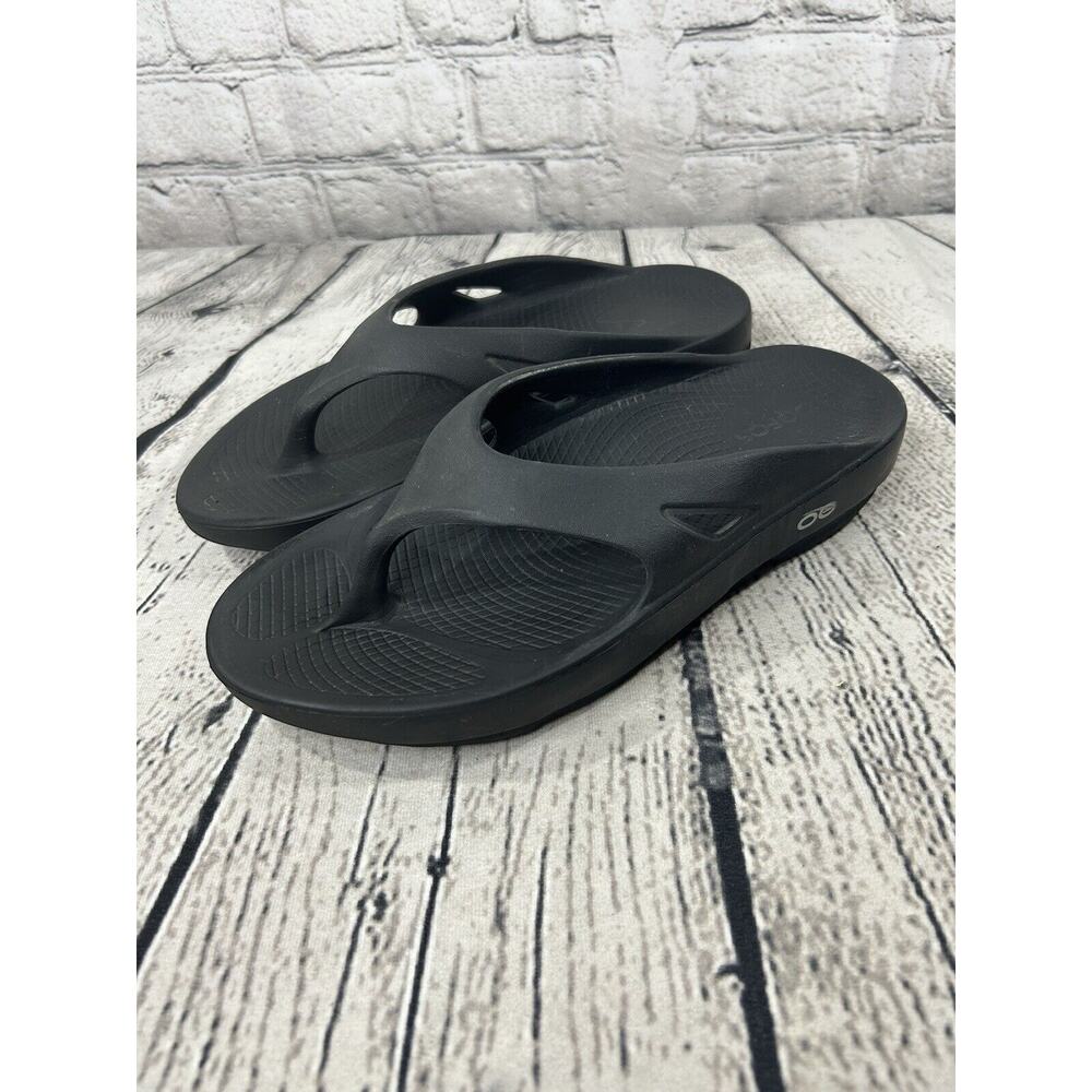 OOFOS Original Black Recovery Sandals Thong Flip Flops Men's Size 7 Women's 8
